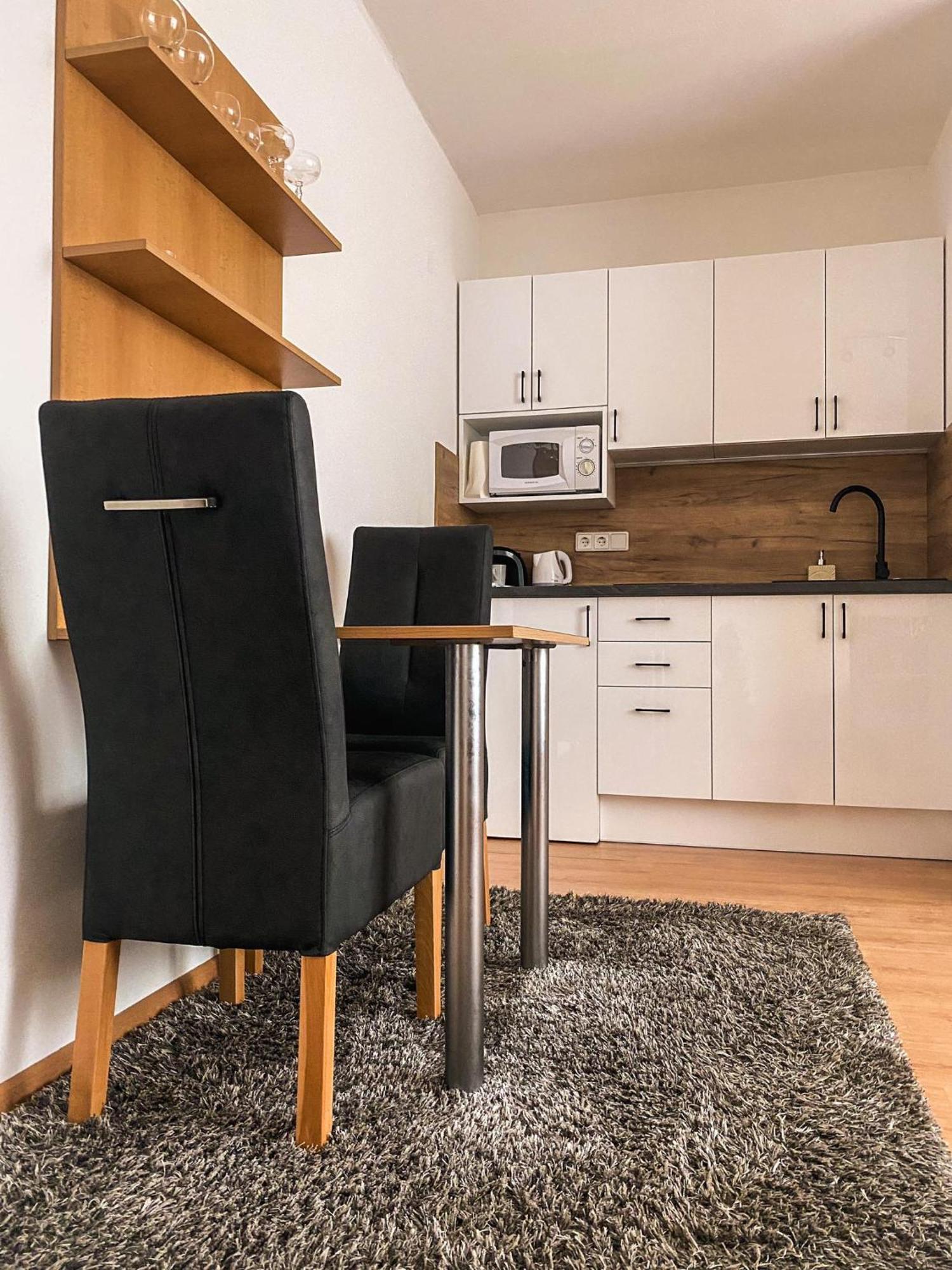 Apartmanovy Dom Adriana Apartman Bölényfalu Kültér fotó