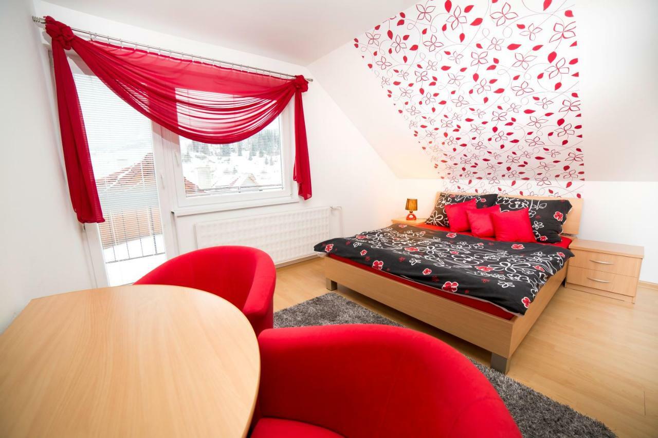 Apartmanovy Dom Adriana Bölényfalu Kültér fotó